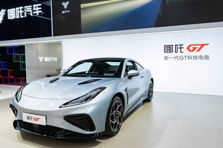 重庆忠县贝恒思企业管理咨询哪吒汽车在智能汽车领域的表现，领途汽车在新能源汽车市场中的影响力